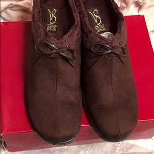 WOMEN'S MULE SIZE 11M